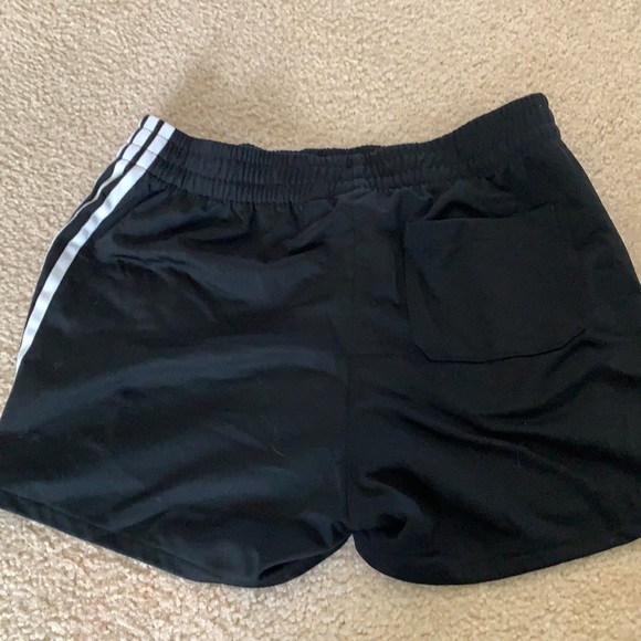 Adidas Retro Jogging Shorts Womens Athletic Fit 90s Sz M (US) Sz 14 (UK) Pocket - Picture 2 of 4